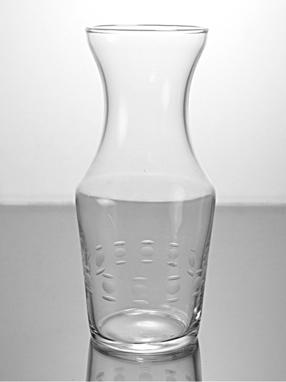 Vintage Javit Cameo Glass Carafe or Vase – Mid Century Etched Glass 1950s–1970s